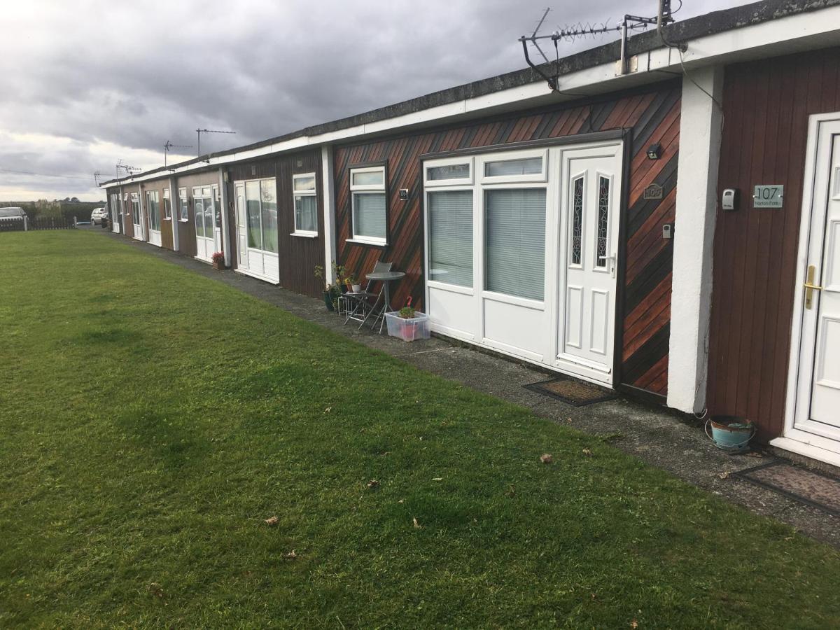 Woodland Views Central Heated Cabin Dartmouth Exterior foto